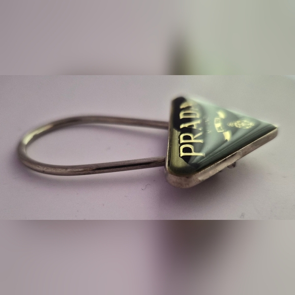 Prada Key Ring 🔥 - Picture 5 of 9